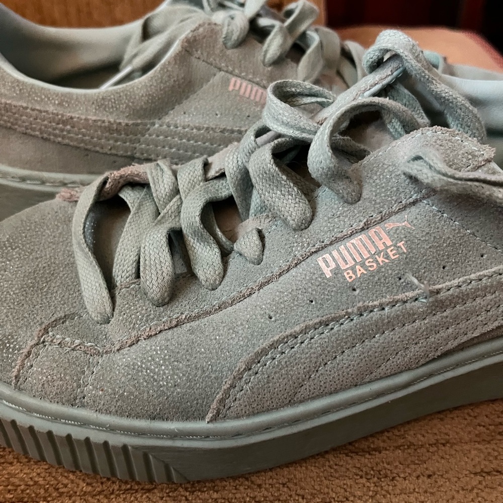 Puma Basket platform women’s sneakers size 7 great condition